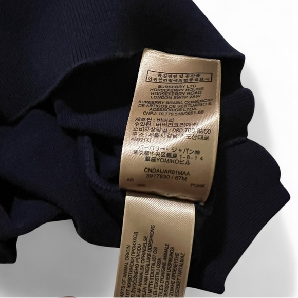 Burberry Men's Navy Blue V-Neck Sweater - Picture 7 of 7